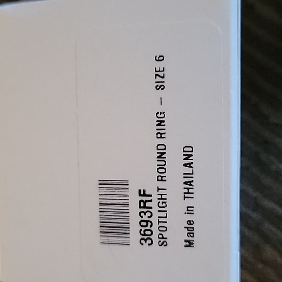 Ring - Picture 3 of 3